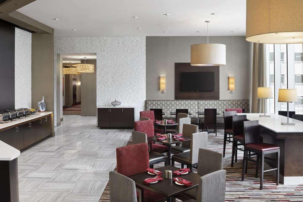 Cambria Hotel White Plains - Downtown Restoran gambar